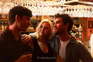 فیلم عاشقانه YA با بازی کی‌جی آپا، ایزابل می و آرچی رنوکس در آمریکای شمالی اکران می‌شود