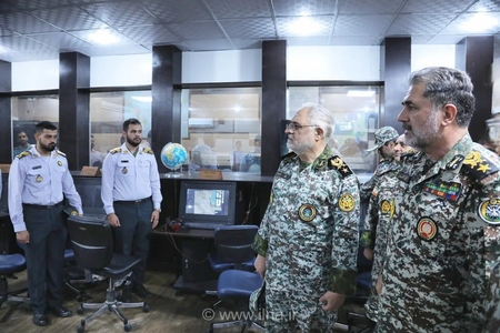 بازدید فرمانده پدافند هوایی کشور از نمایشگاه دستاوردهای دانشگاه خاتم‌الانبیاء