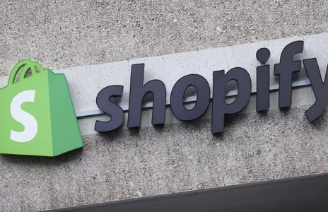 تحركات متفاوت آمازون و Shopify در نبرد هوش مصنوعی برای خرید