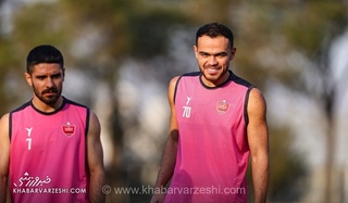 آمادگی اوستون اورونوف برای دربی اصفهان/ تمرینات مخفیانه پرسپولیس