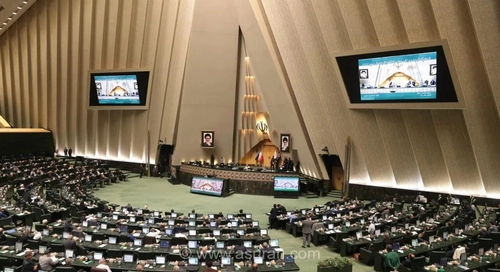 نماینده مجلس: افزایش مجدد حقوق‌ها در نیمه دوم سال به دلیل محدودیت منابع درآمدی دولت بعید است