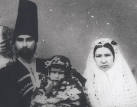 تصویری از پسرعموی ناصرالدین شاه قاجار و خانواده‌اش