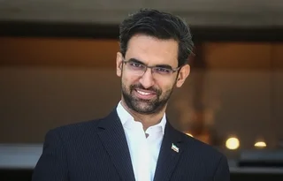 آذری جهرمی: برخی تراستی‌ها پول نفت را به کمپین پهلوی دادند