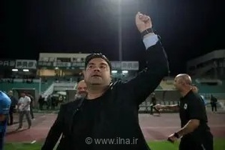 اخباری: حق‌مان را در زمین گرفتیم
