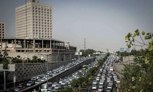 ترافیک سنگین در بزرگراه‌های تهران؛ اختلال در تردد