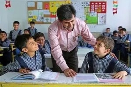 آغاز واریز حقوق تابستانی معلمان حق‌التدریس؛ وعده مجلس برای تعیین تکلیف قراردادهای کار معین تا ۴۵ روز آینده
