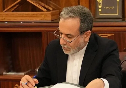 وزیر امور خارجه: ادامه ارتباط مستمر با واسطه‌ها برای موفقیت دیپلماسی