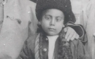 تصویر یادگاری از پسران حاکم درگز در دوران ناصرالدین شاه