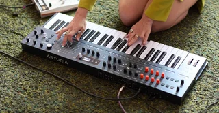 Arturia MiniFreak 49: نسخه حرفه‌ای‌تر و پیشرفته‌تر سینت سایزر Freak