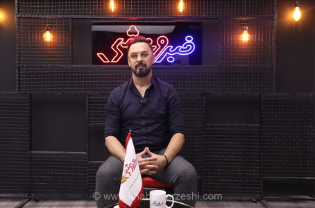 زمان تشییع پیکر برادر مهدی پاشازاده و همسرش