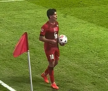 واکنش جالب تماشاگران ترک به درخواست آردا گولر برای آب