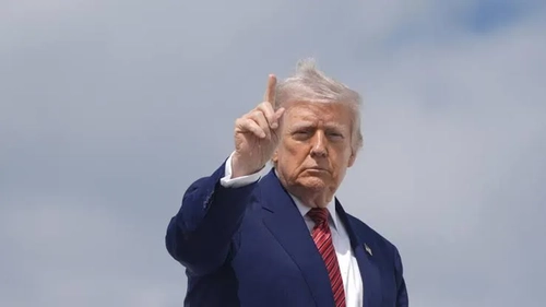 ترامپ: واشنگتن در آینده‌ای نزدیک درباره جنگ با ایران تصمیم قاطع می‌گیرد