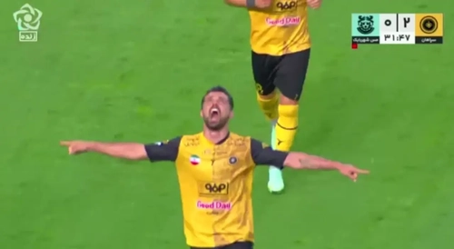 گل سوم سپاهان به مس شهربابک توسط نورافکن