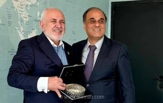 دیدار سفیر پاکستان با ظریف؛ تبادل نظر درباره تقویت همکاری‌های دوجانبه