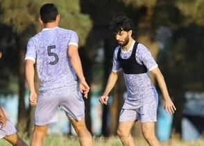 ماشاریپوف در استقلال ماندنی شد؟ معادلات نقل و انتقالات آبی‌ها به سود هافبک ازبک تغییر کرد