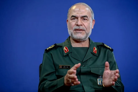 معاون سیاسی سپاه: ایران در میانه جنگ جهانی است و از مرحله فروپاشی عبور کرده