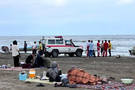 نجات جان ۱۸۰۰ گردشگر در سواحل مازندران