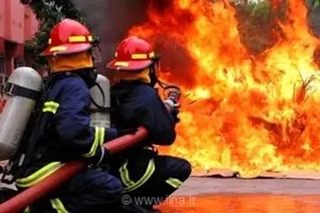 مهار آتش‌سوزی گسترده در کارخانه‌ای در شهرک صنعتی ساری