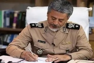 تبریک امیر دریادار سیاری به مناسبت روز صنعت دفاعی