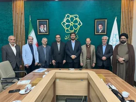 دیدار دبیرخانه کنگره علامه بهابادی یزدی با شهردار و رئیس شورای شهر یزد