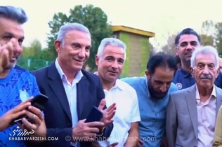 اتحاد سرخابی‌ها در یک قاب؛ حضور ستاره‌های سابق پرسپولیس در جشن تولد جواد قراب و بازی پیشکسوتان استقلال