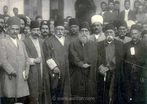 «عضدالملک» در حال تماشای نقشه‌های سفر به عراق؛ 135 سال قبل (عکس)
