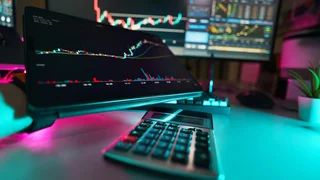 نگرانی معامله‌گران بیت‌کوین با وجود کاهش احساسات مثبت