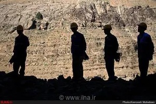 دشمنی مافیای پیمانکاران با تبدیل وضعیت کارگران/ قرارداد‌های «خرید خدمات» غیرقانونی‌ست
