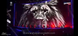 ادای احترام احساسی آنتونی جاشوا؛ ورود قهرمان سنگین‌وزن جهان به رینگ با نوای سیاوش قمیشی برای مربی فقید ایرانی