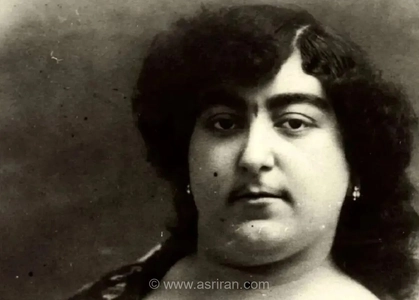 تصویری دیده نشده از تاج‌السلطنه، دختر ناصرالدین شاه قاجار با لباسی اروپایی و بادبزن در دست