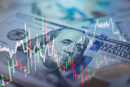 سهام به عنوان بهترین سپر در برابر نوسانات بازار ظاهر می‌شوند؛ این نمودار دلیل آن را نشان می‌دهد