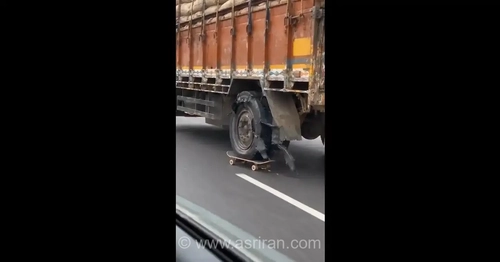 راهکار عجیب هندی‌ها برای رفع پنچری کامیون: اسکیت‌برد!