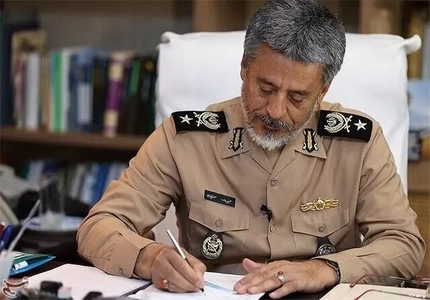 امیر دریادار سیاری تسلیت گفت: پدر شهید سپهبد موسوی درگذشت