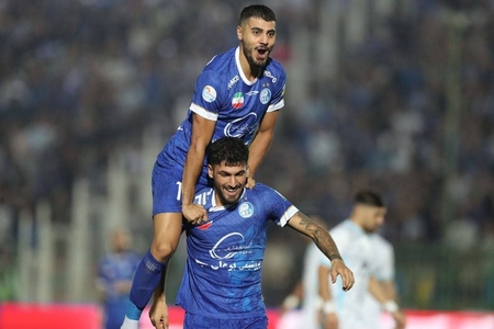 پیروزی استقلال برابر گل‌گهر؛ آبی‌ها در تعقیب پرسپولیس
