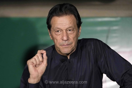 انتقال عمران خان، نخست وزیر سابق پاکستان، به بیمارستان پس از دستور دادگاه عالی