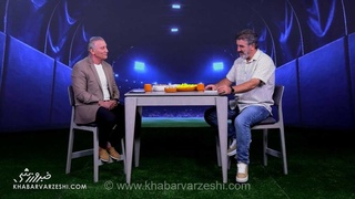 خود داور اعتراف کرد به او گفته بودند دربی نباید برنده داشته باشد/ عابدزاده از وسط زمین گل زد، همین داور آفساید گرفت! +ویدیو