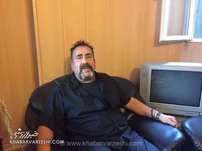 حمله پیشکسوت پرسپولیس به علی دایی و کریم باقری: قلعه‌نویی را مسخره می‌کنید چون از همه بهتر است/ بیرانوند راست گفته، باید مجسمه سرمربی تیم ملی را ساخت