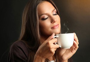 چرا برخی افراد به کافئین واکنش کمتری نشان می‌دهند؟