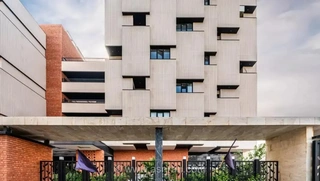 آپارتمان مسکونی والا؛ معماری جالب هندسی در قم (+عکس)