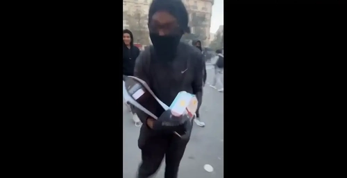 غارت فروشگاه‌ها در فرانسه؛ سرقت کنسول‌های بازی در اعتراضات