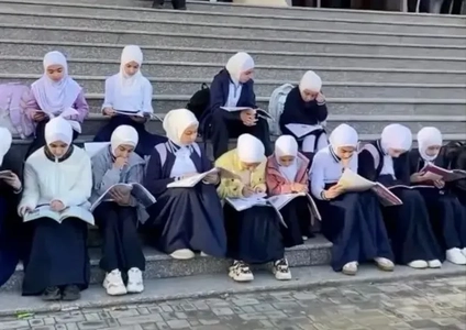 از نماینده زن سومالی در پارلمان بریتانیا تا ممنوعیت حجاب در مدارس جمهوری آذربایجان