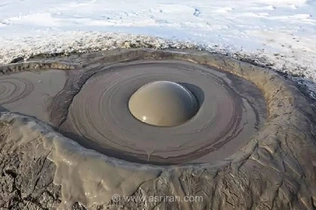 فوران گل افشان بندر تنگ در شهرستان کنارک