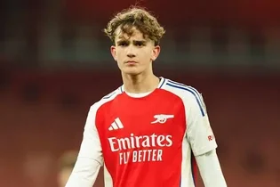 آینده داومن در آرسنال نامشخص؛ احتمال انتقال قرضی در زمستان