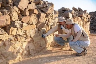 کشف مسجد ۱۳۰۰ ساله با کتیبه‌های کهن در عربستان