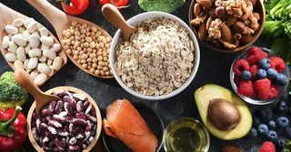 ۵ غذای مفید برای کاهش کلسترول خون