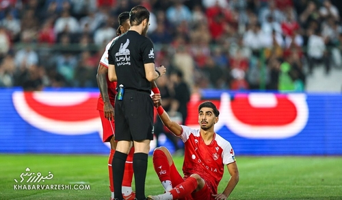 خشم کارشناس داوری از قضاوت پرسپولیس - فولاد