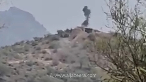 حداقل ۱۰۰ نفر در درگیری‌های یمن کشته شدند؛ پیشروی حوثی‌ها به سمت تنگه استراتژیک