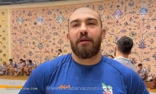 حمایت کشتی‌گیران از تیم ملی والیبال پیش از فینال آسیا