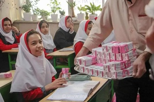 توزیع شیر رایگان در مدارس ادامه دارد، حتی در شرایط آموزش مجازی/ کنترل کوتاه‌قدی کودکان