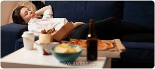 دراز کشیدن بعد از غذا مضر است؛ چگونه از رفلاکس جلوگیری کنیم؟